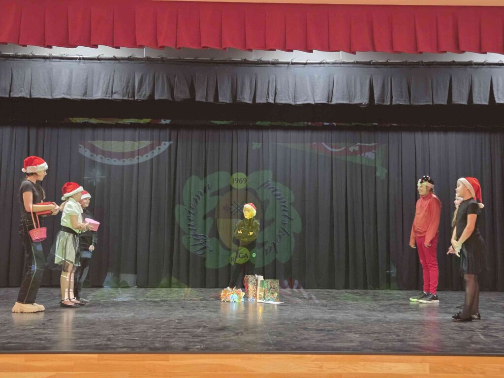 Trešais zvans darbībā