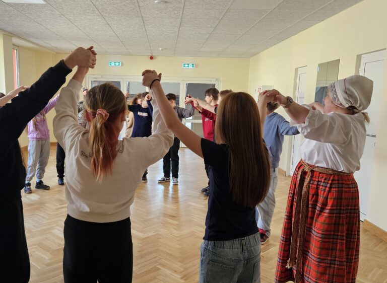 Attēli no Lieldienu pasākumiem Vienotas skolas ietvaros